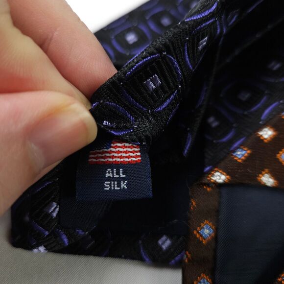3 Tom James Geometric and Striped Silk Ties 3.25" x 58/59" - Picture 3 of 11